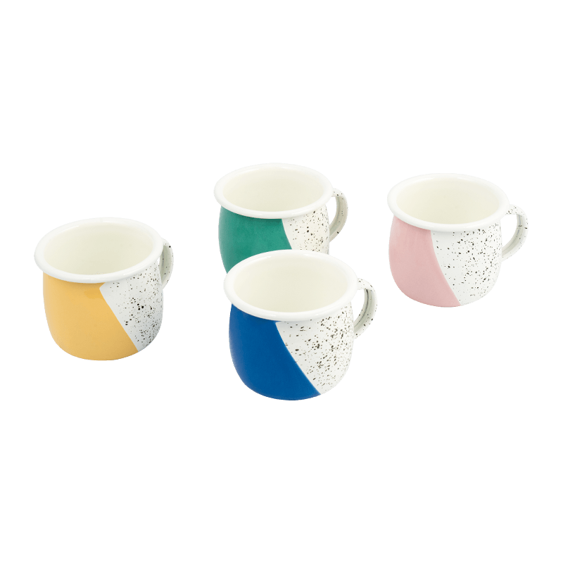 Tasse émail du ventre évolue évasée